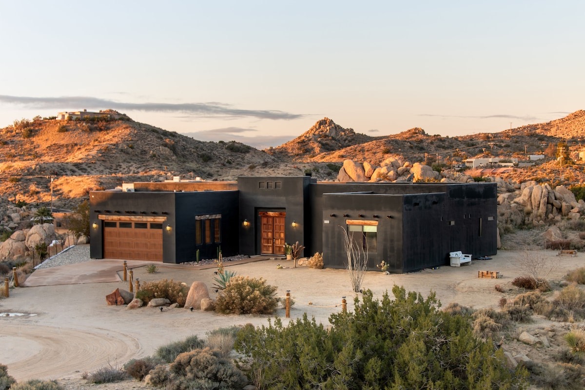 House of Kuna desert exterior